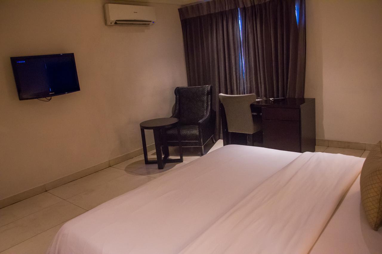 S & S Hotel & Suites Lagos Exteriér fotografie