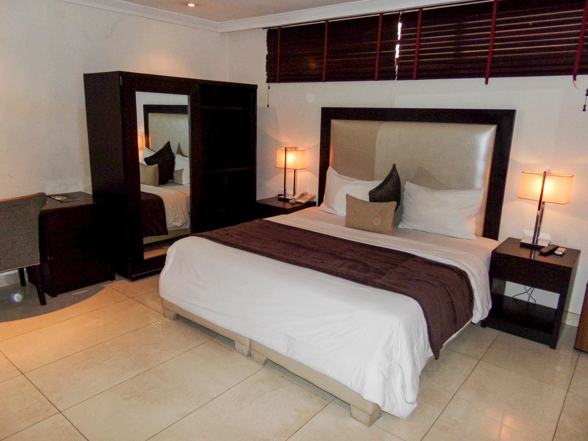 S & S Hotel & Suites Lagos Exteriér fotografie