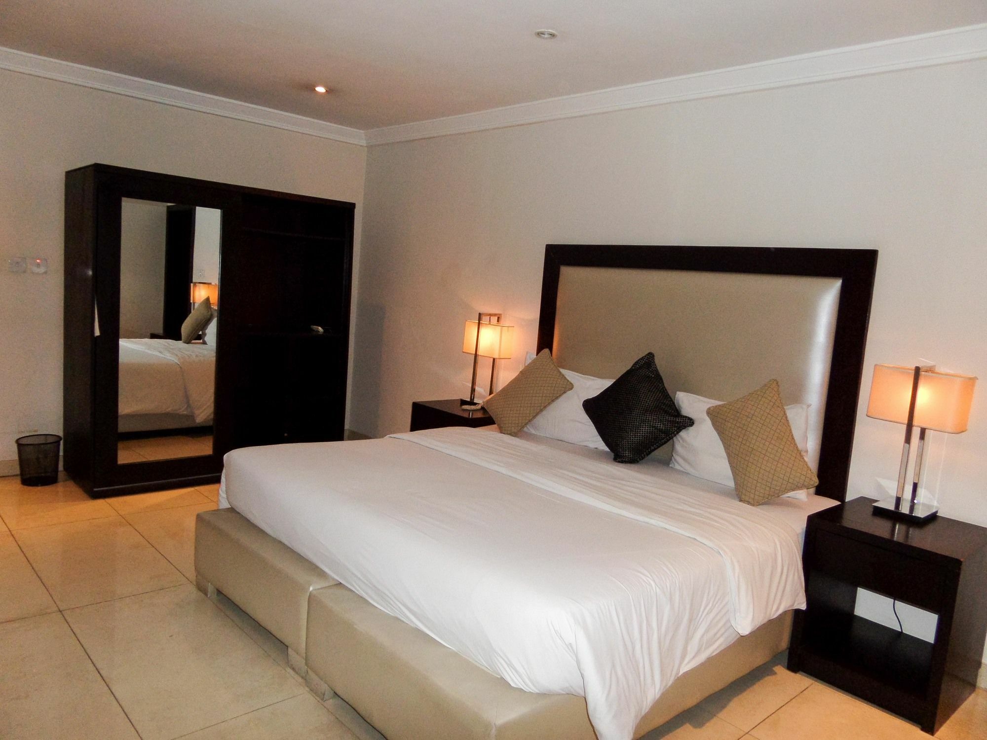 S & S Hotel & Suites Lagos Exteriér fotografie