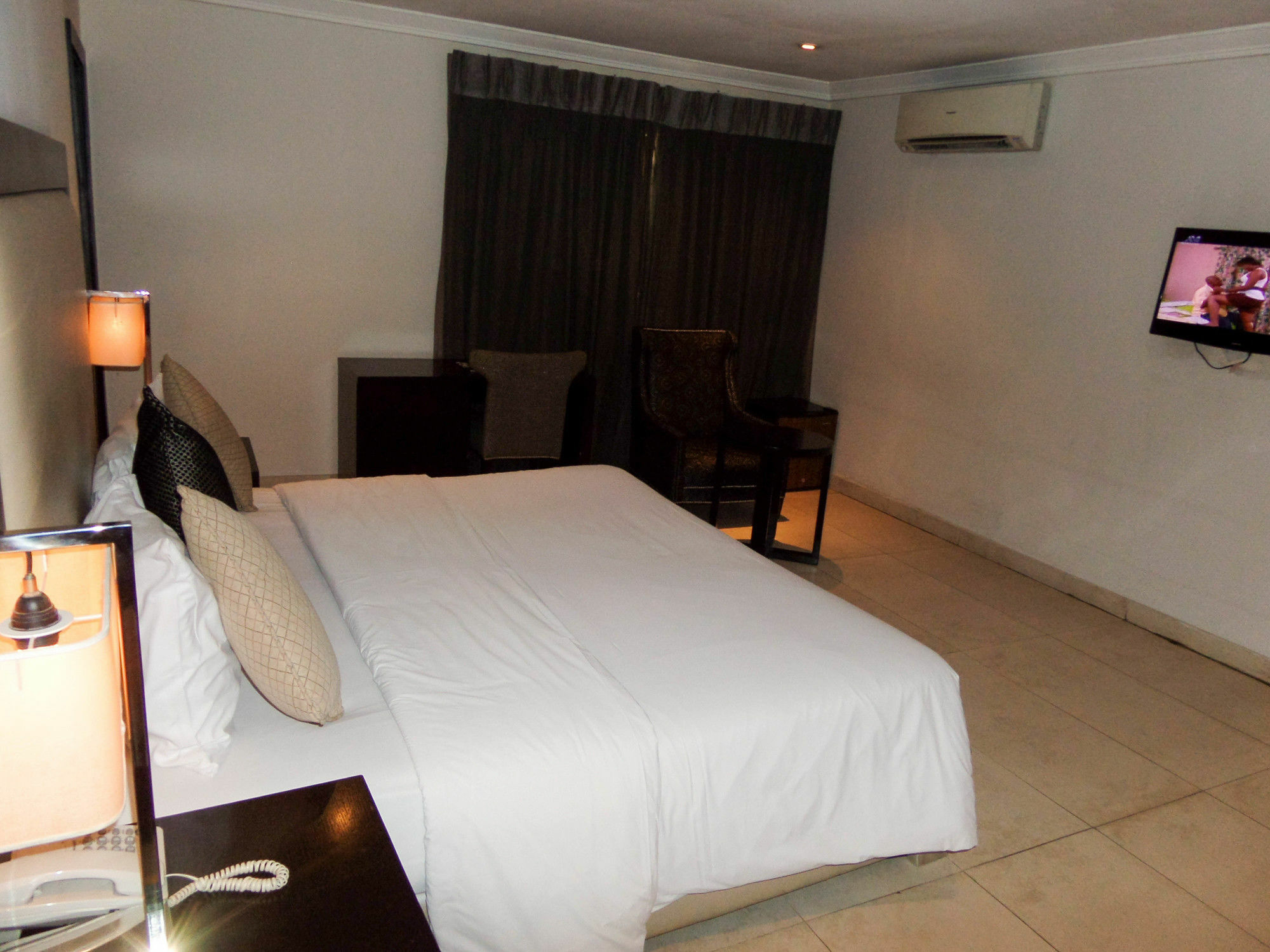S & S Hotel & Suites Lagos Exteriér fotografie